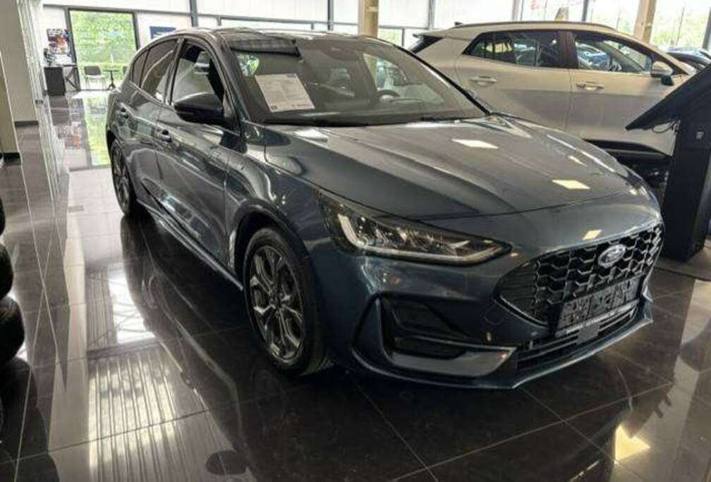 Ford Focus 1.0 EcoBoost MHEV ST-Line Design/Navigatie/1j gar(1)