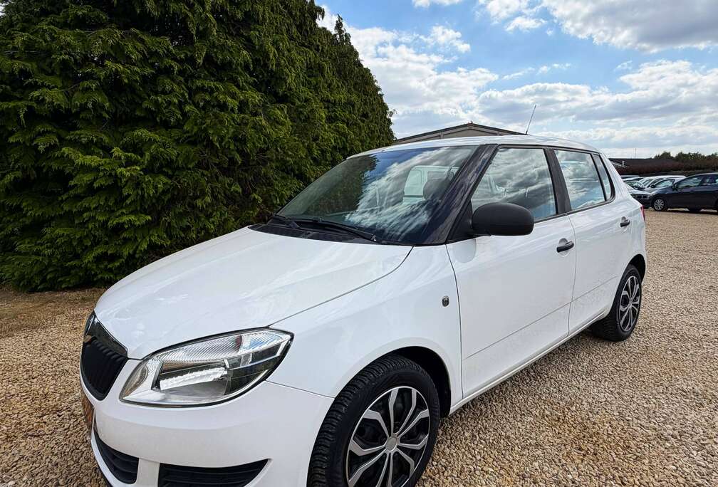 Skoda 1.2 CR TDi 75 CV Ambiente ETAT IMPECCABLE CONDITION MARCHAND