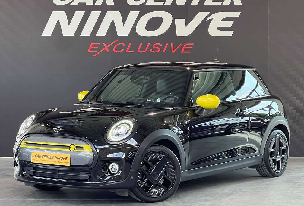 MINI e-Mini 28.9 kWh Cooper SE / Camera + PDC / Apple CarPlay