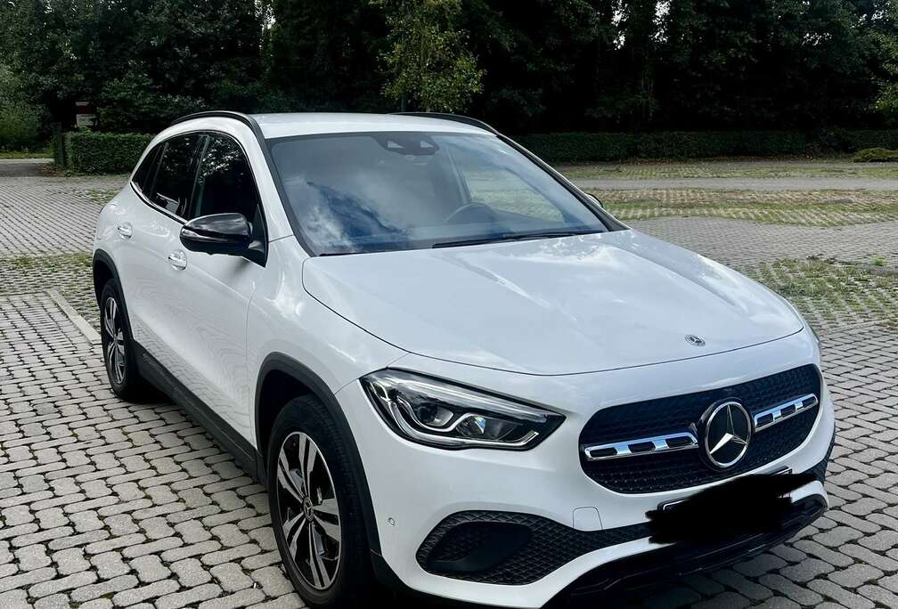 Mercedes-Benz e PHEV Luxury Line