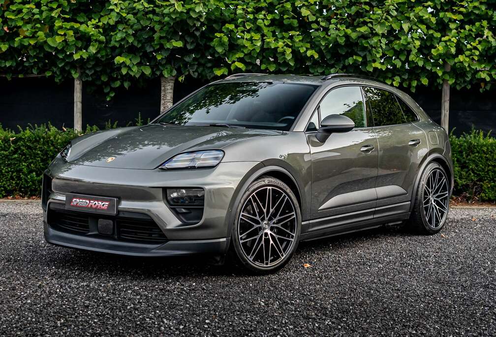 Porsche 4 EV | 22\
