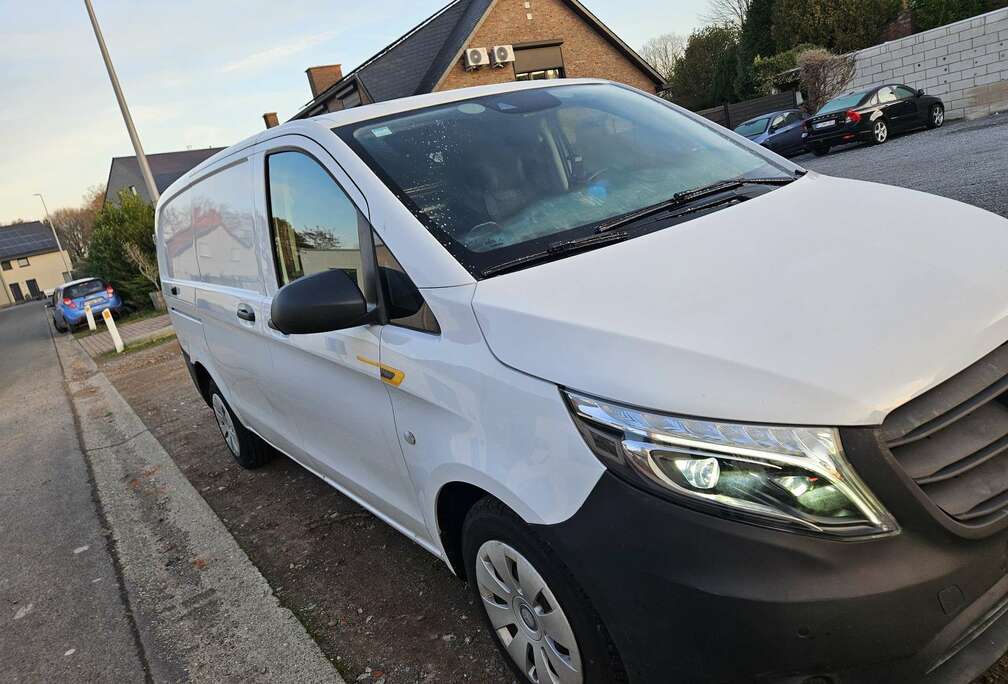 Mercedes-Benz 111 CDI Extralang