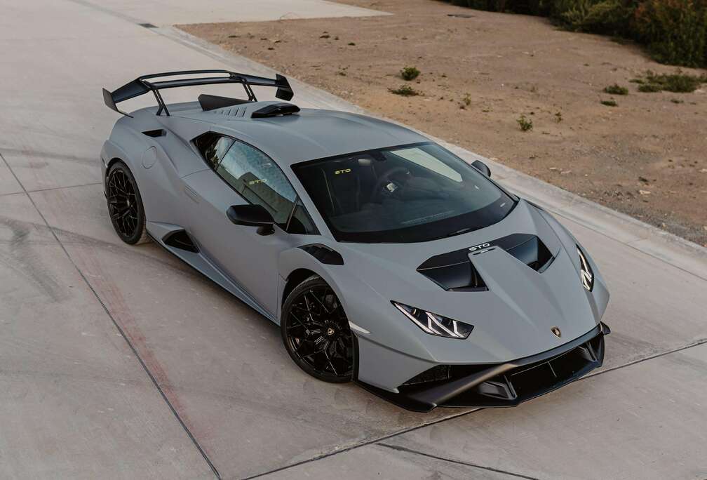 Lamborghini STO/ Grigio Acheso/ Like NEW/ XPEL/ Lift System
