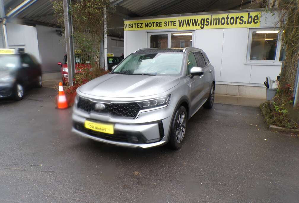 Kia 1.6HEV 180cv Gris 7pl automatic 4X4 03/21 83.190km