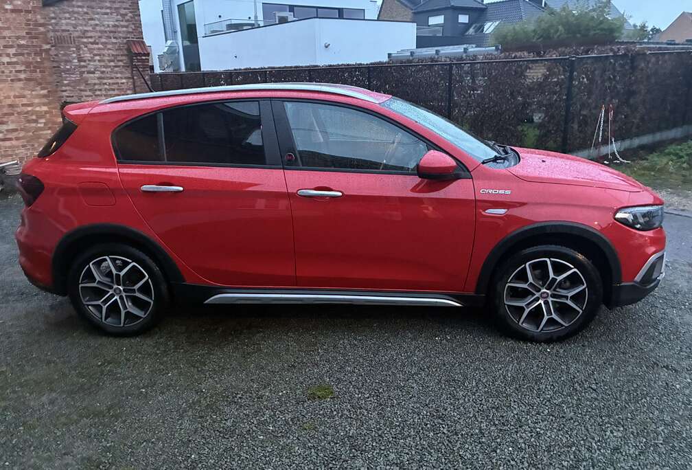 Fiat Cross 1.0 T FireFly