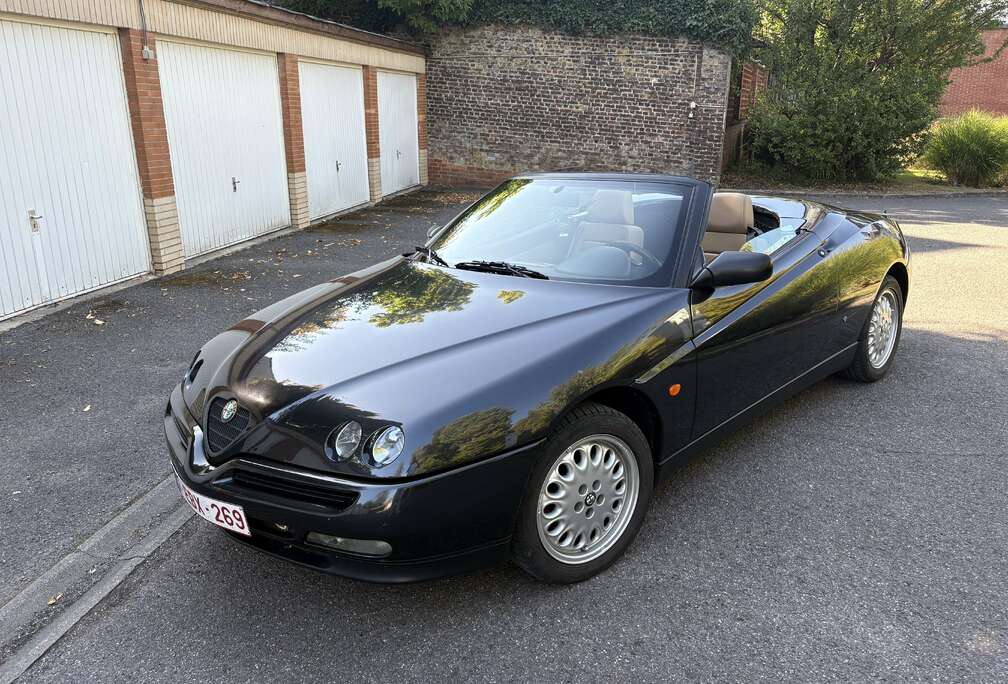 Alfa Romeo 2.0i Lusso