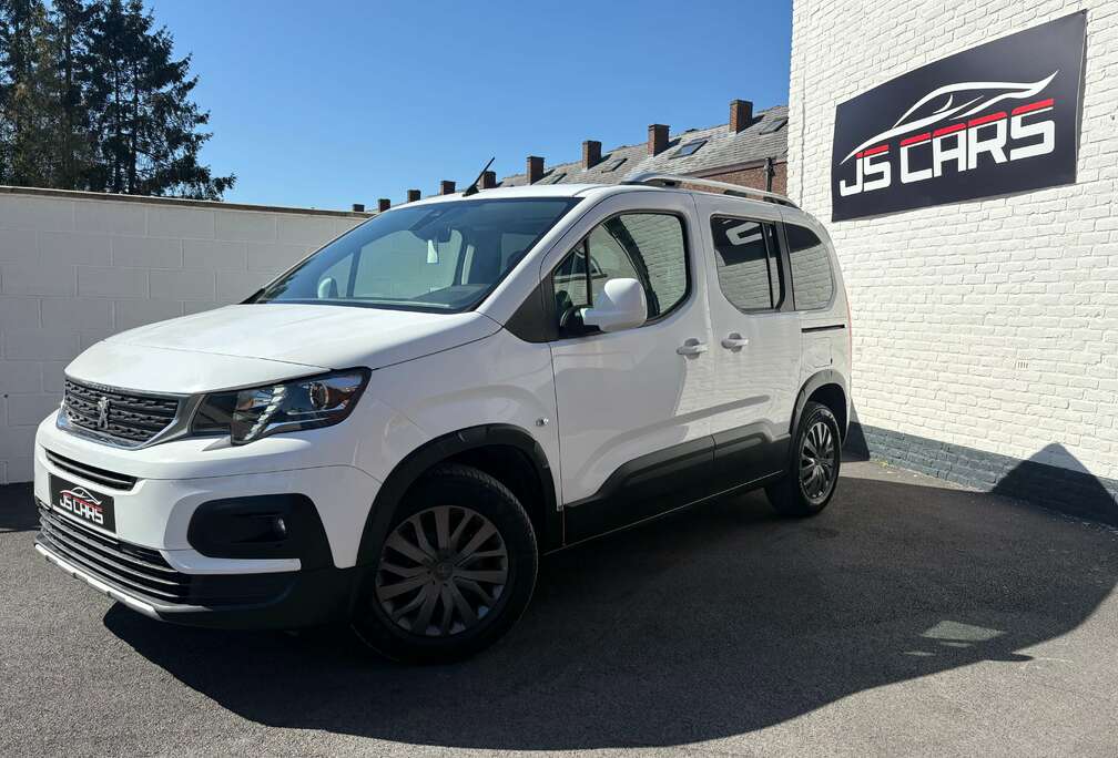 Peugeot 1.5 BlueHDi*1er PROP*GPS*PDC*CAR-PLAY*BLUETOOTH*