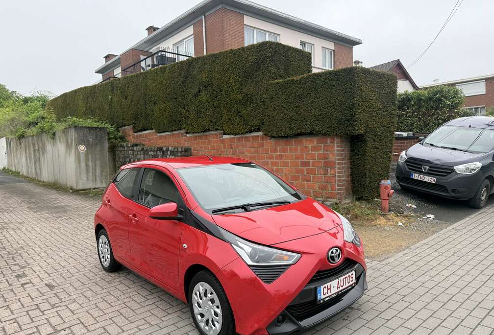 Toyota 1.0iBOITE AUTOPRETE A IMMATRICULÉGARANTIE 1 AN