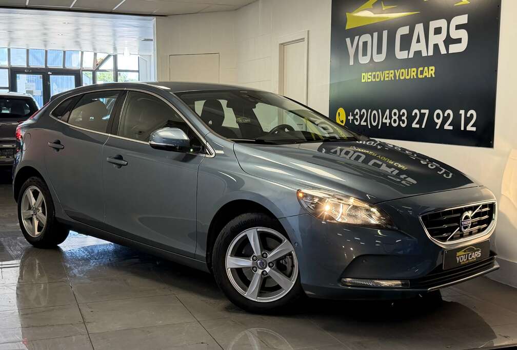 Volvo 1.6 T3 Momentum R-Design 1 Jaar Garantie