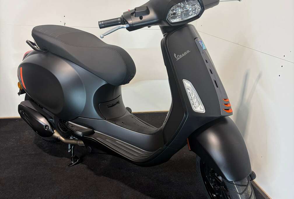 Vespa sprint 125s