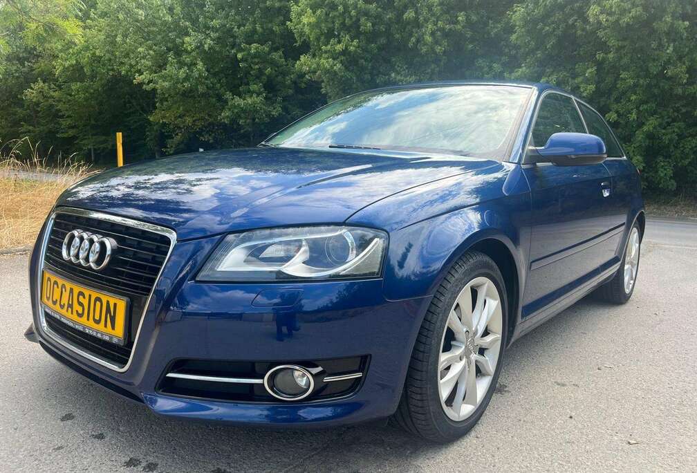 Audi A3 1.6 TDI DPF Ambiente Cuir /Alcantara
