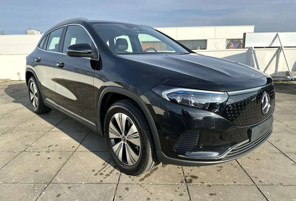 Mercedes-Benz EQA 300 4M Progressive 18\