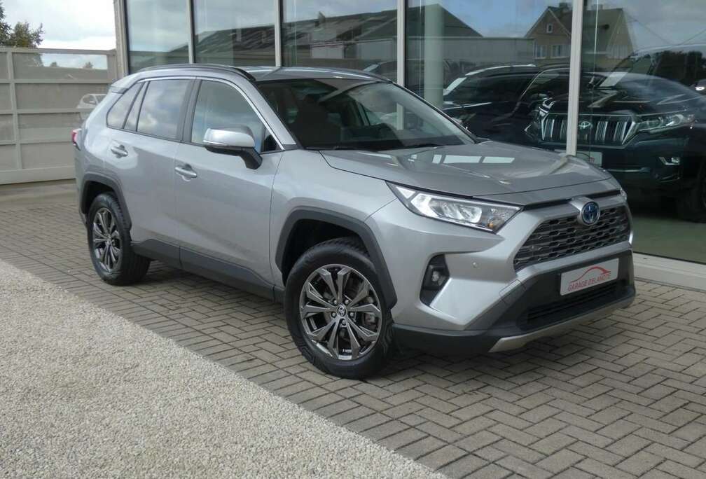 Toyota HYBRID Dynamic Plus +Trekhaak Dodehoek Carplay