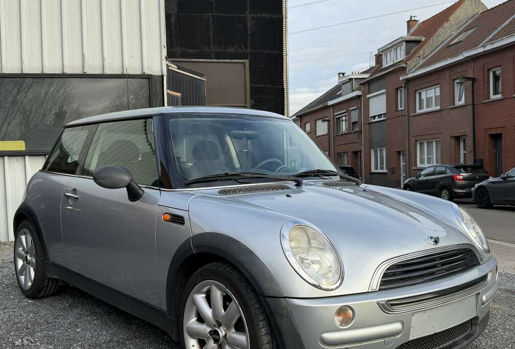 MINI 1.6i 16v prete a immatriculer tres propre
