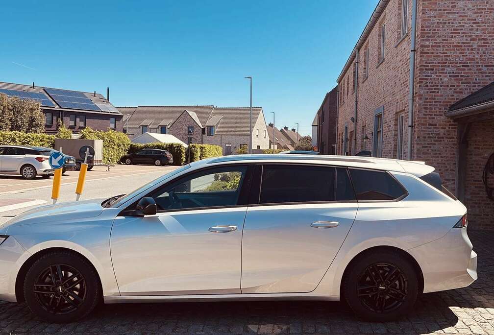 Opel Astra Sports Tourer 1.2 Turbo Business Edition S/S (EU6.4)