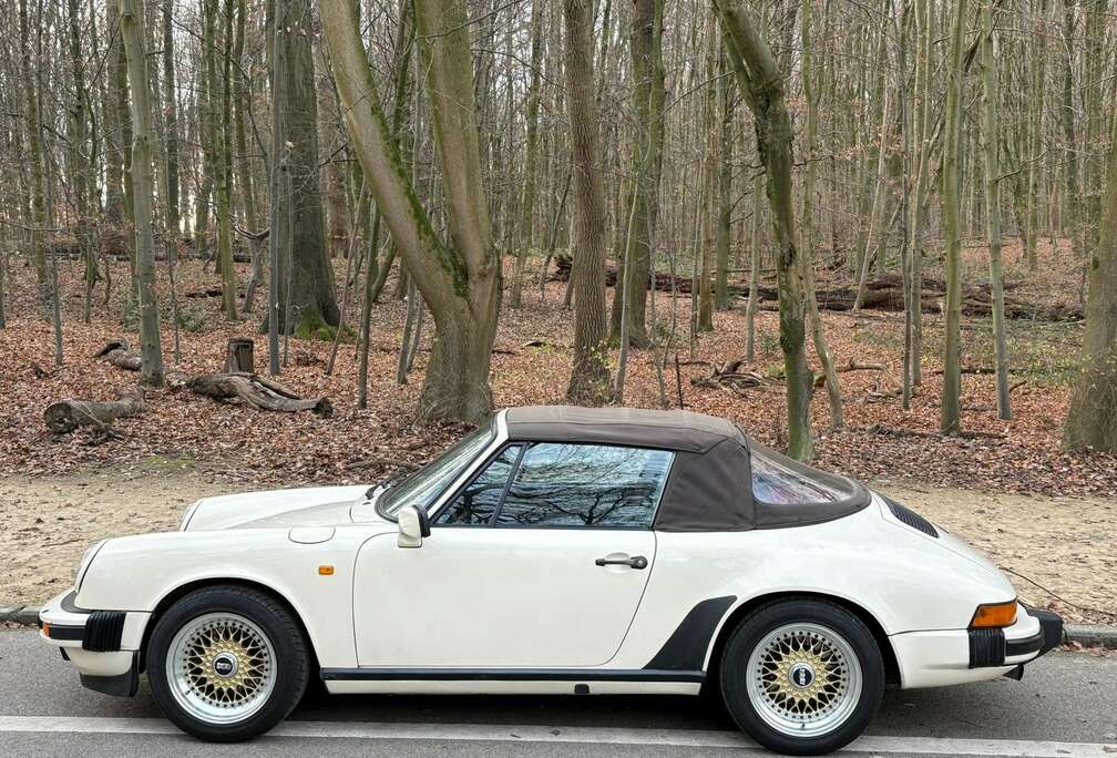 Porsche PastelBeige & Burgundy