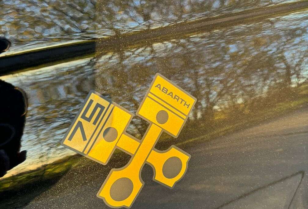 Abarth 695 1.4 T-Jet 75 Anniversario (EU6.4)