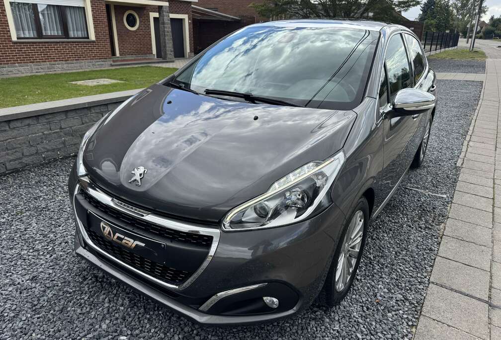 Peugeot 208 1.5 BlueHDi Allure NAVI/TOIT/GARANTIE 1 AN