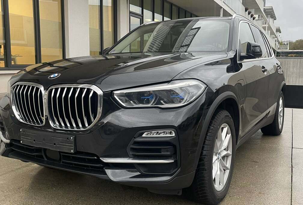 BMW xDrive45e Plug-in Hybrid  2020  Benzine +