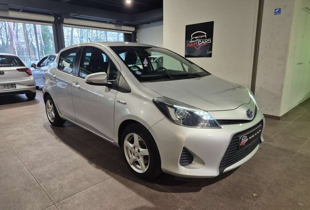 Toyota Yaris Hybrid 1.5 VVT-i