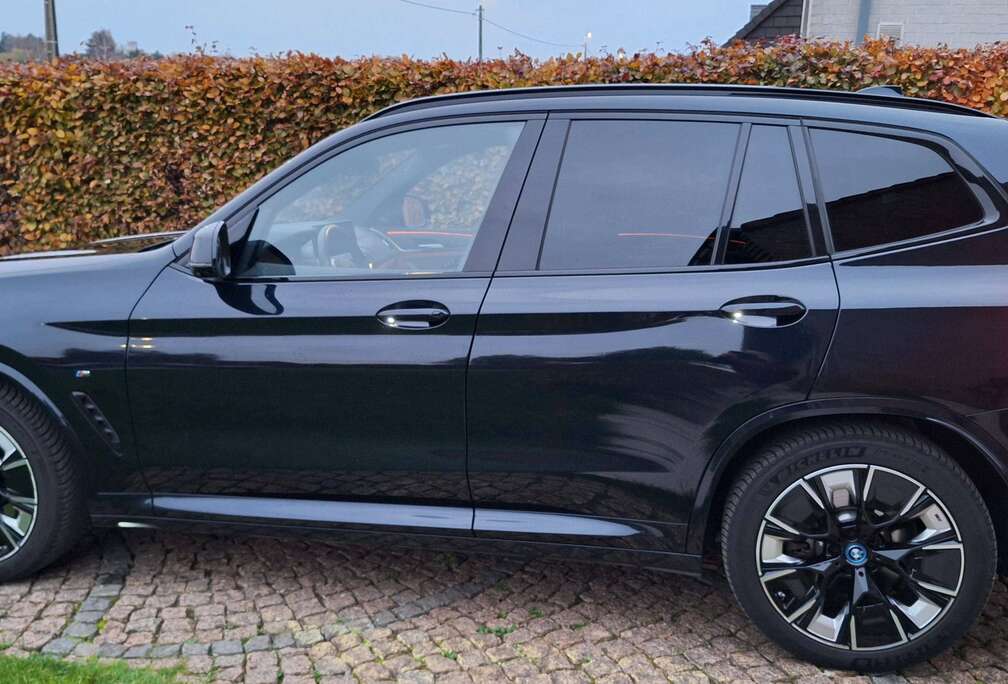 BMW iX3 -  Impressive/HighExecutive - Full option - M Sportpakket - Trekhaak - Panoramadak