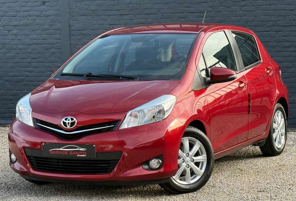 Toyota Yaris 1.33i VVT-i Dynamic A.c  Garantie 12 mois