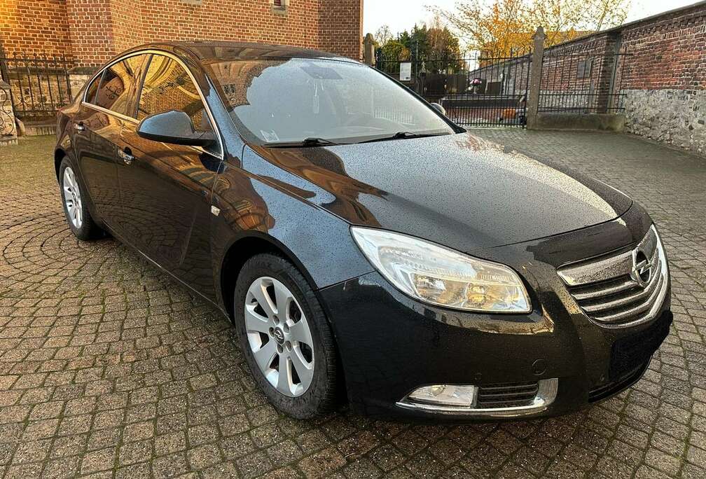 Opel Insignia 2.0 CDTi  Gekeurd