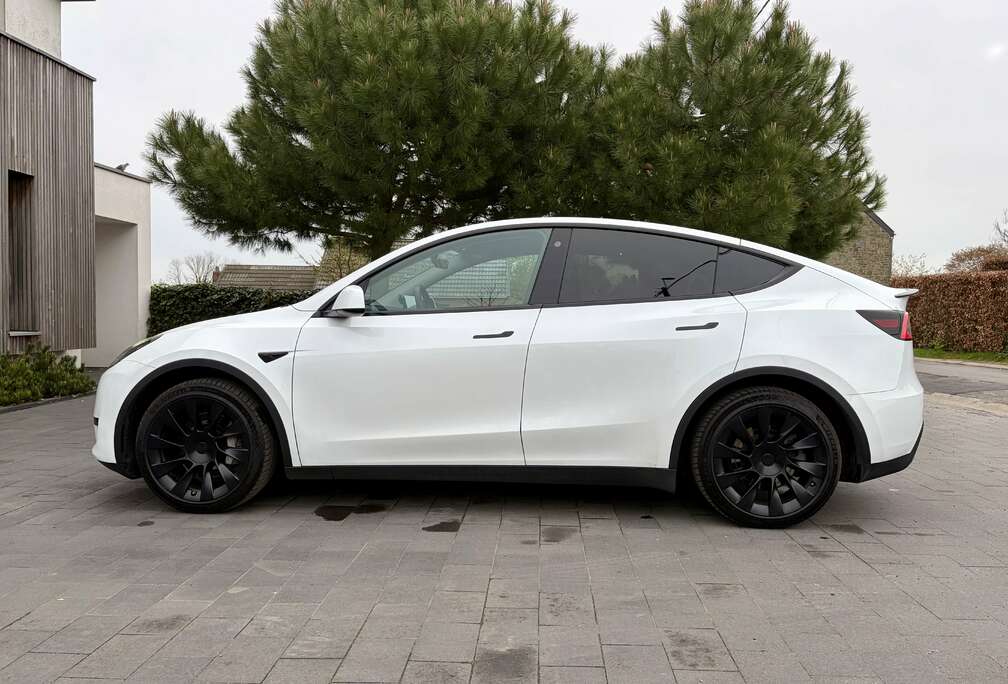 Tesla Vers PREMIUM  ÉTAT NEUF  PNEUS NEUFS - DISPO