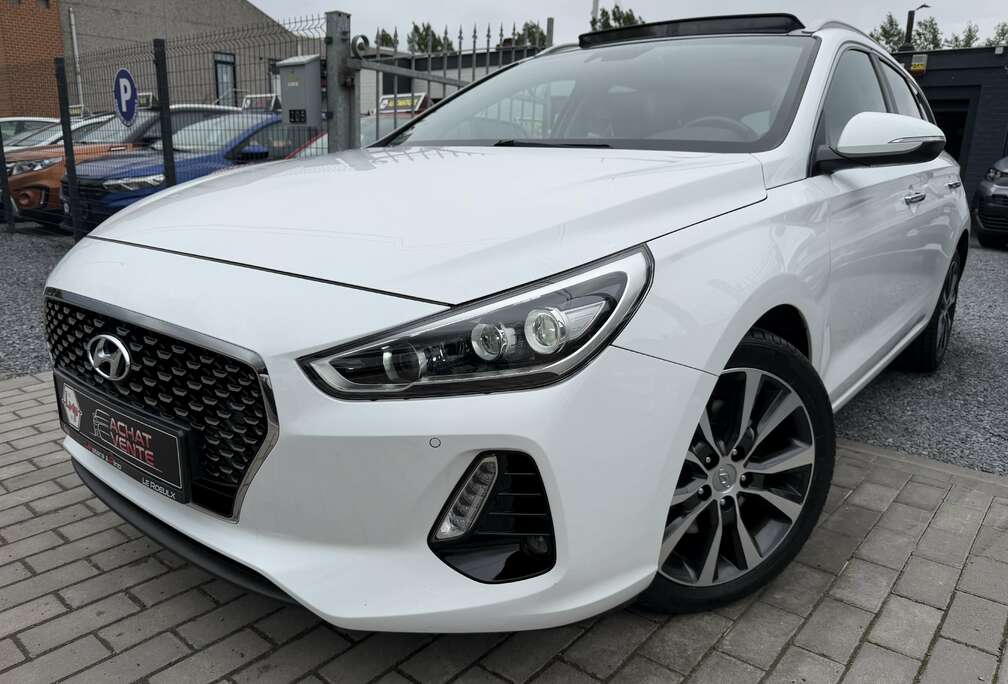 Hyundai 1.4i-AutomatNavi/Toit pano