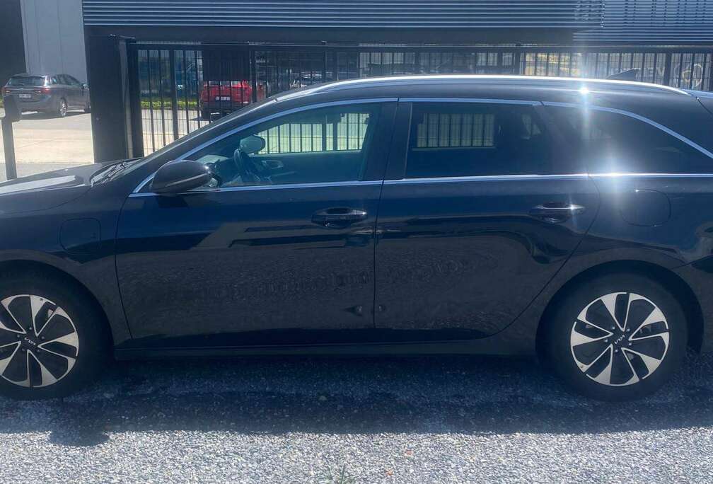 Kia Ceed SW 1.6 GDi PHEV Business Line DCT