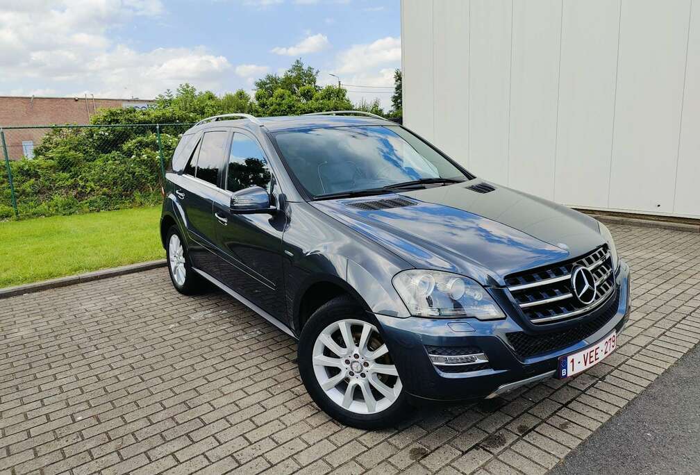 Mercedes-Benz CDI 4Matic 7G-TRONIC DPF BlueEFFICIENCY Grand Edit