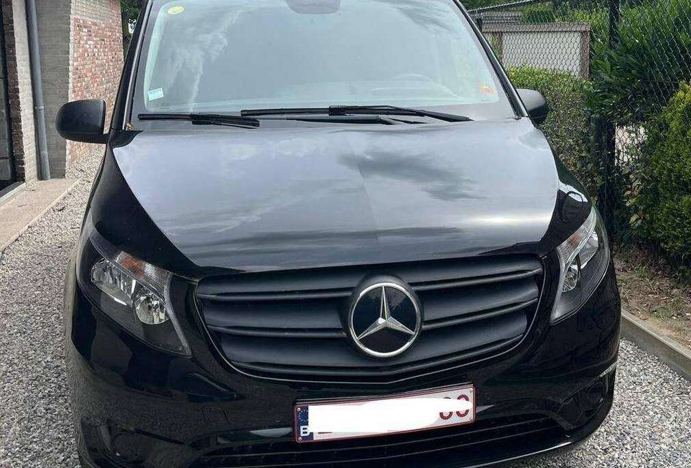 Mercedes-Benz Vito Tourer - Lichte vracht (5 zitpl) - 2 schuifdeuren - trekhaak - automaat