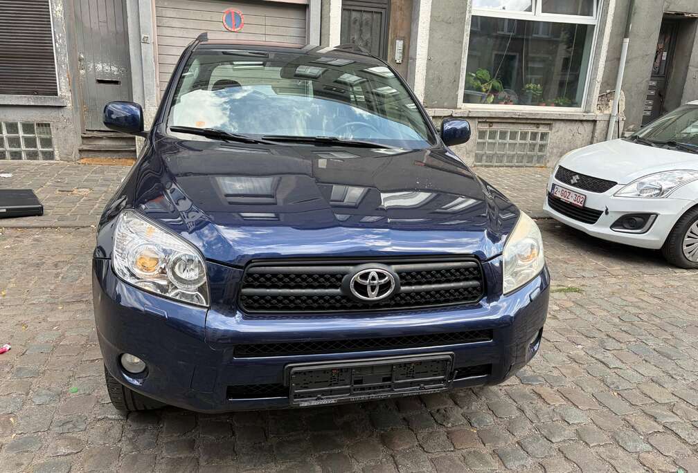 Toyota 2.0i VVT-i 16v VIPFull Option Uniquement l’export
