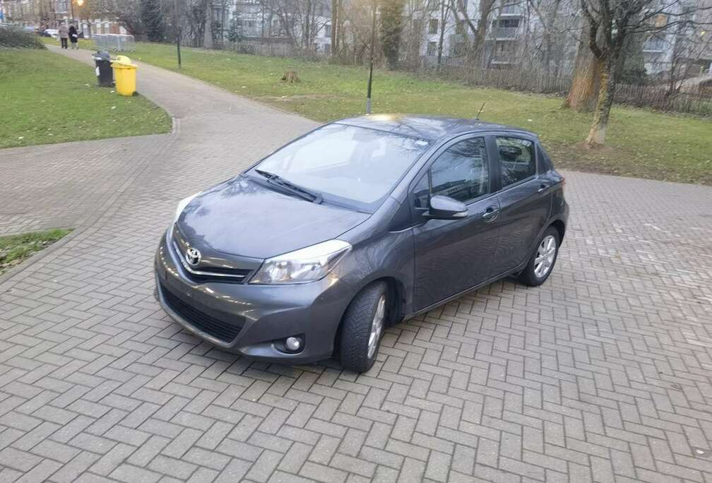 Toyota Yaris 1.0i VVT-i Dynamic