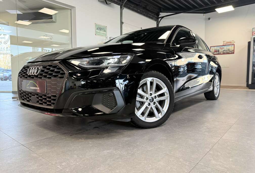 Audi A3 40 TFSI1.4 PHEV S-TRONIC * pano-dak  *