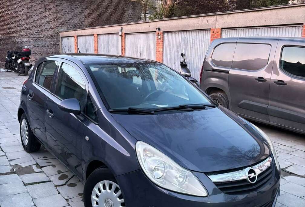 Opel 1.2i Essentia