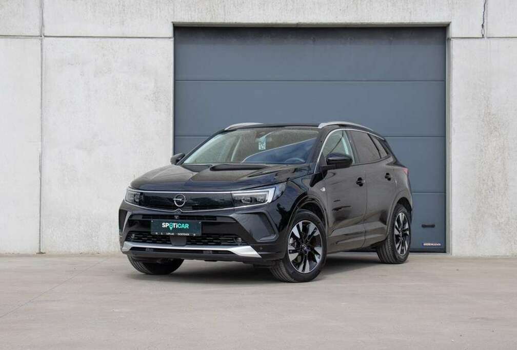 Opel ELEGANCE1.2 MT6 130PK360CAMERANAVILEDER