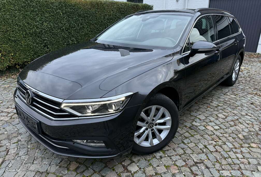 Volkswagen Passat Variant 2.0 TDi Elegance Bus premium DSG