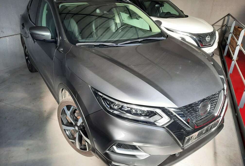 Nissan DIG-T Tekna Xtronic