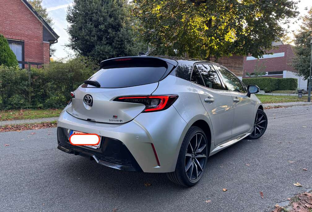 Toyota 1.8+Hybrid+GR+Sport+e-CVT