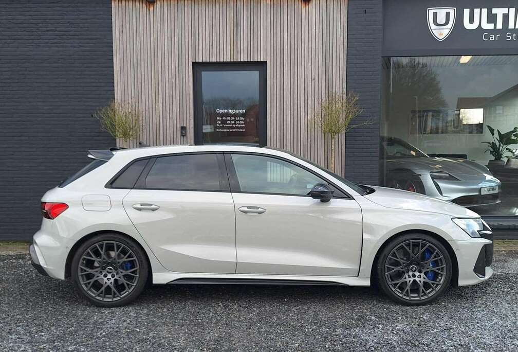 Audi PERFORMANCE **FULL OPTION**