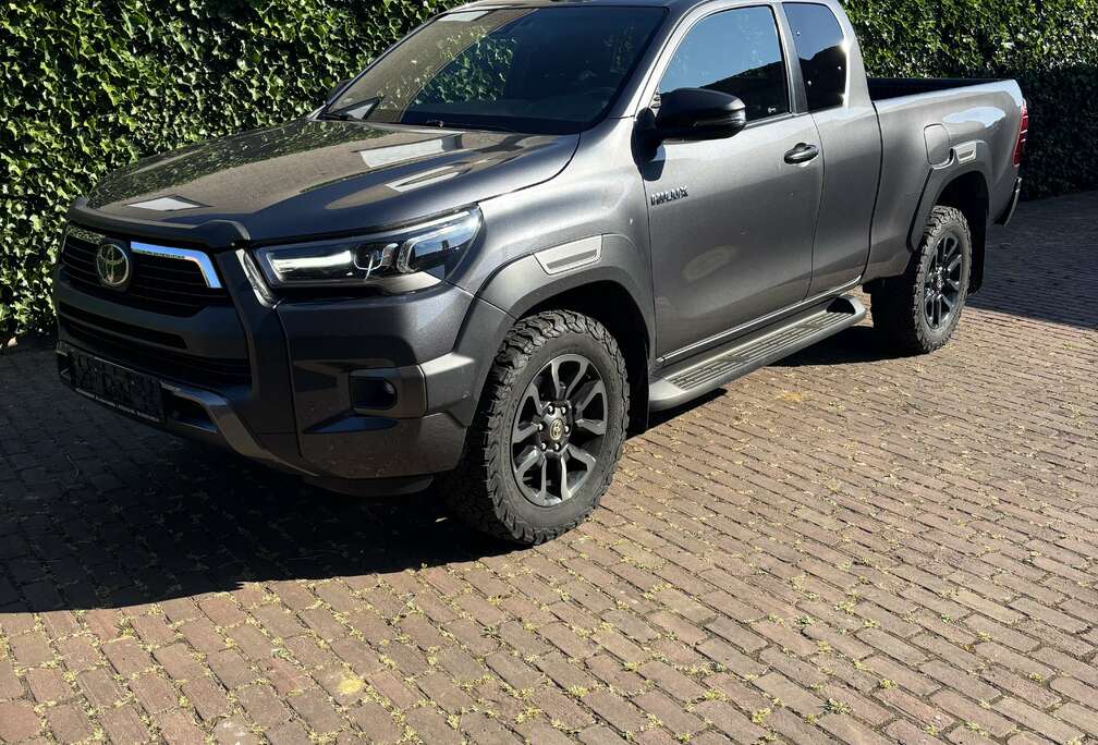 Toyota 4x4 Extra Cab Autm. Invincible