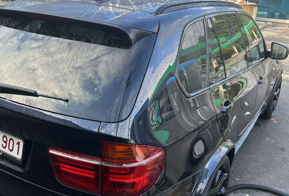 BMW xDrive50i Edition Exclusive