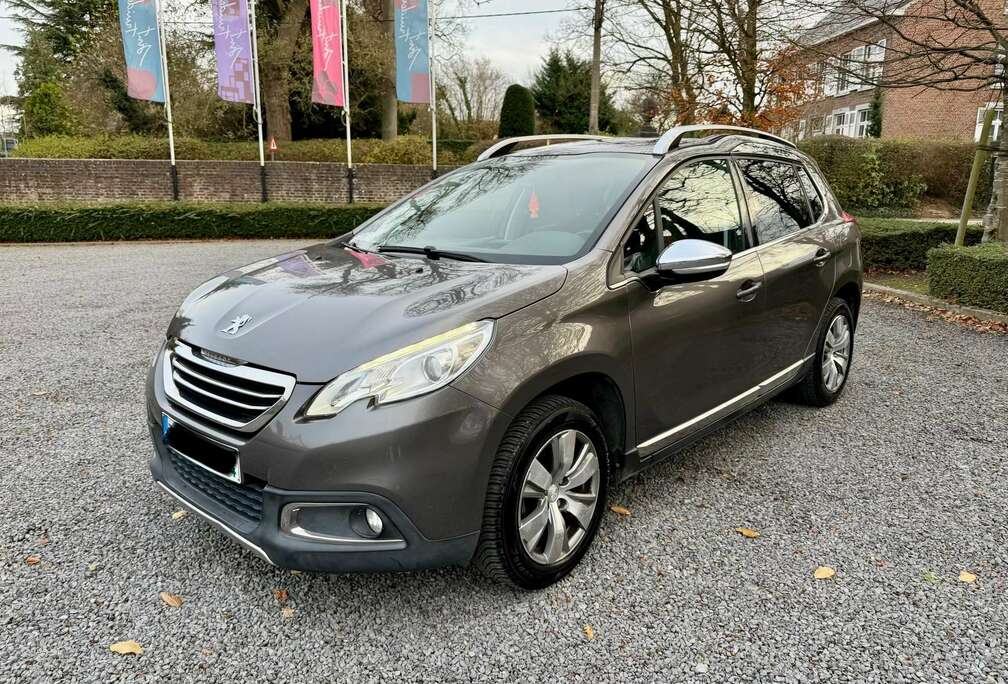 Peugeot 1.2 PureTech 82 ALLURE Full Pano LED Navi Skyloung