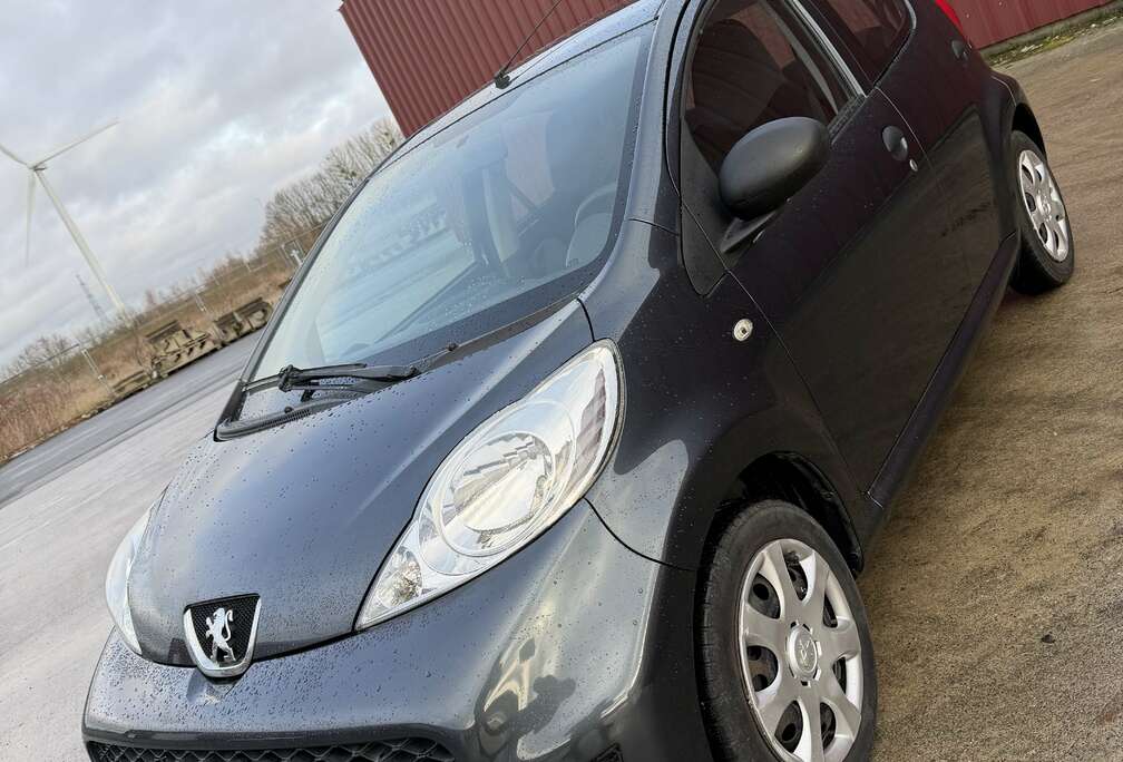 Peugeot 1.0i Urban