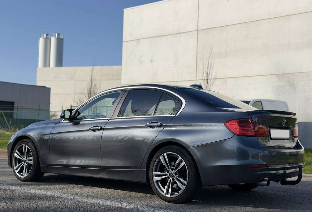 BMW 316i Aut. Sport Line Zeer Proper