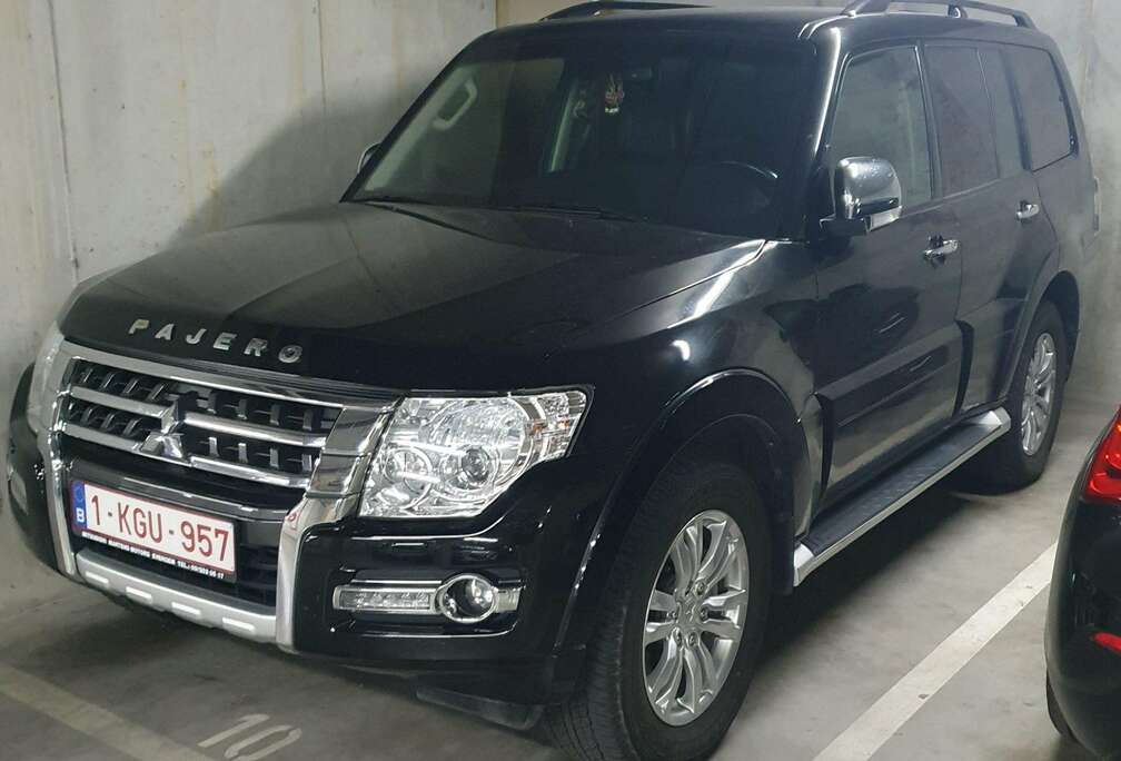 Mitsubishi Pajero 3.2 DI-D Instyle