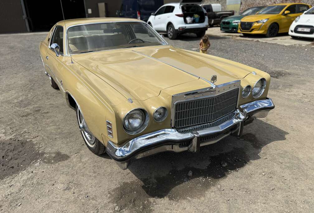 Chrysler V8 boîte automatique voiture proche de l’état