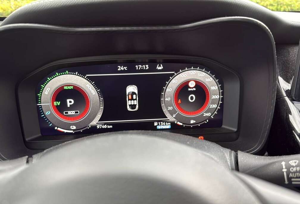 Nissan 1.6 Hybrid 4AMT Tekna