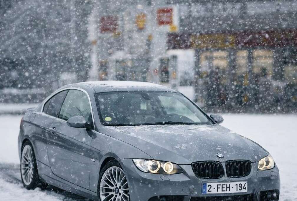 BMW Coupe 325i 218ch